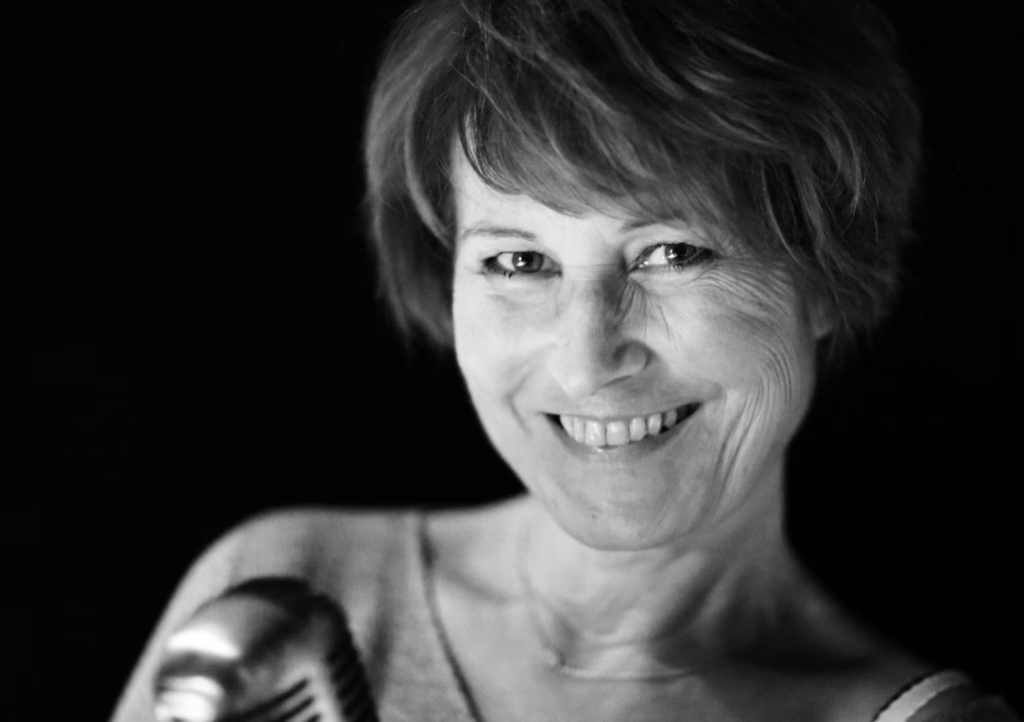 Céline Monsarrat, comédienne voix off Sonacom