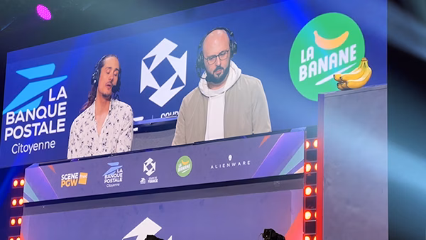 Plateau TV aux couleurs de La Banque Postale et La Banane, dispositif vidéo réalisé par Sonacom