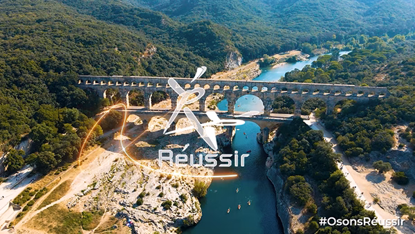 Vue aérienne du pont du Gard et signature #OsonsRéussir, film du congrès AXA réalisé par Sonacom