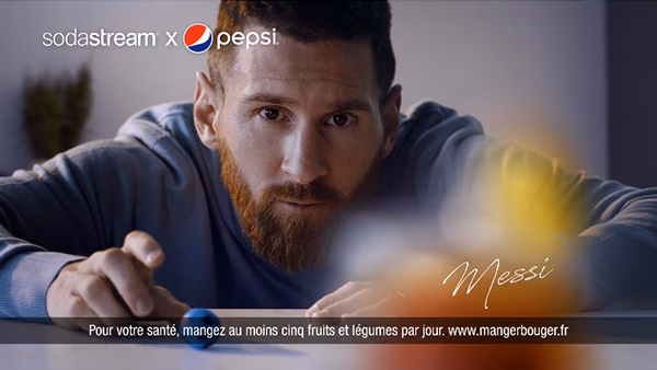 Lionel Messi attablé pour la campagne SodaStream x Pepsi, film publicitaire TV par Sonacom